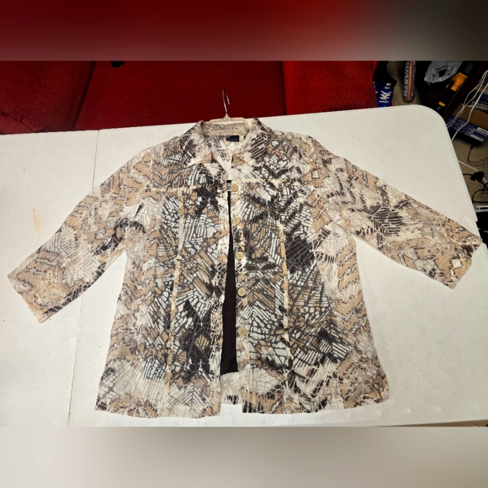 Abstract Patterned Button-Up Blouse - image 1